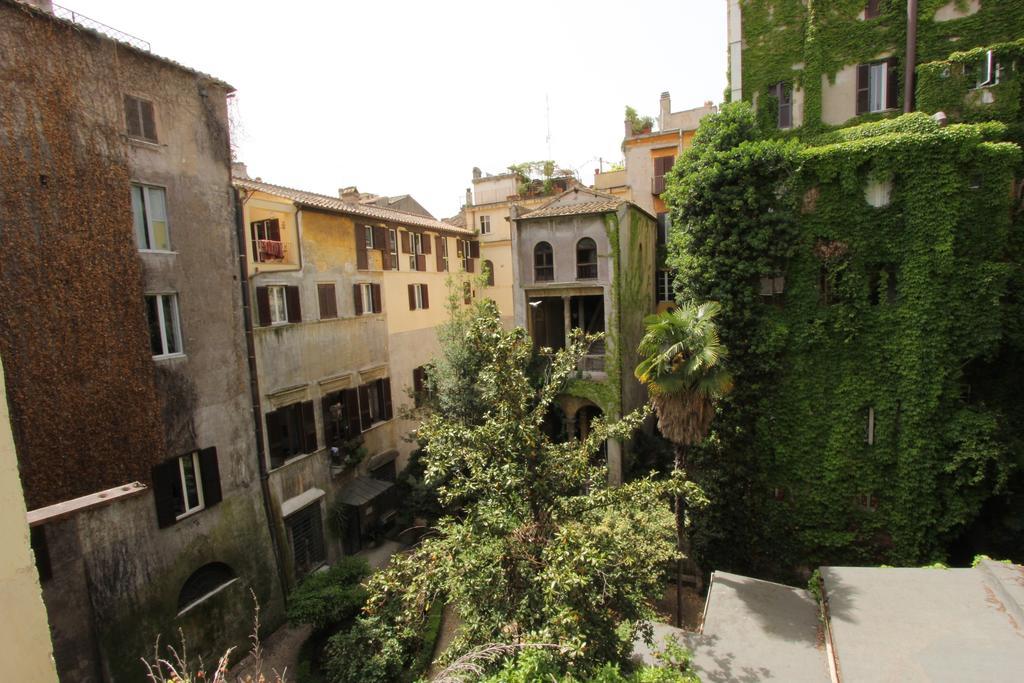 Cappellari Terrace * Roma