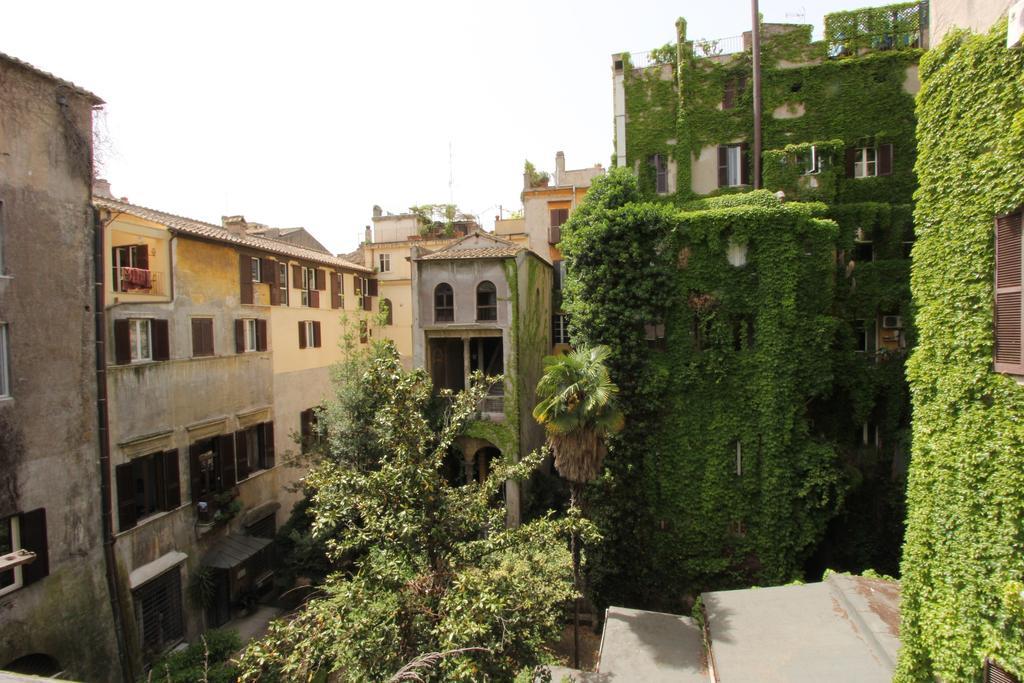 Cappellari Terrace * Roma